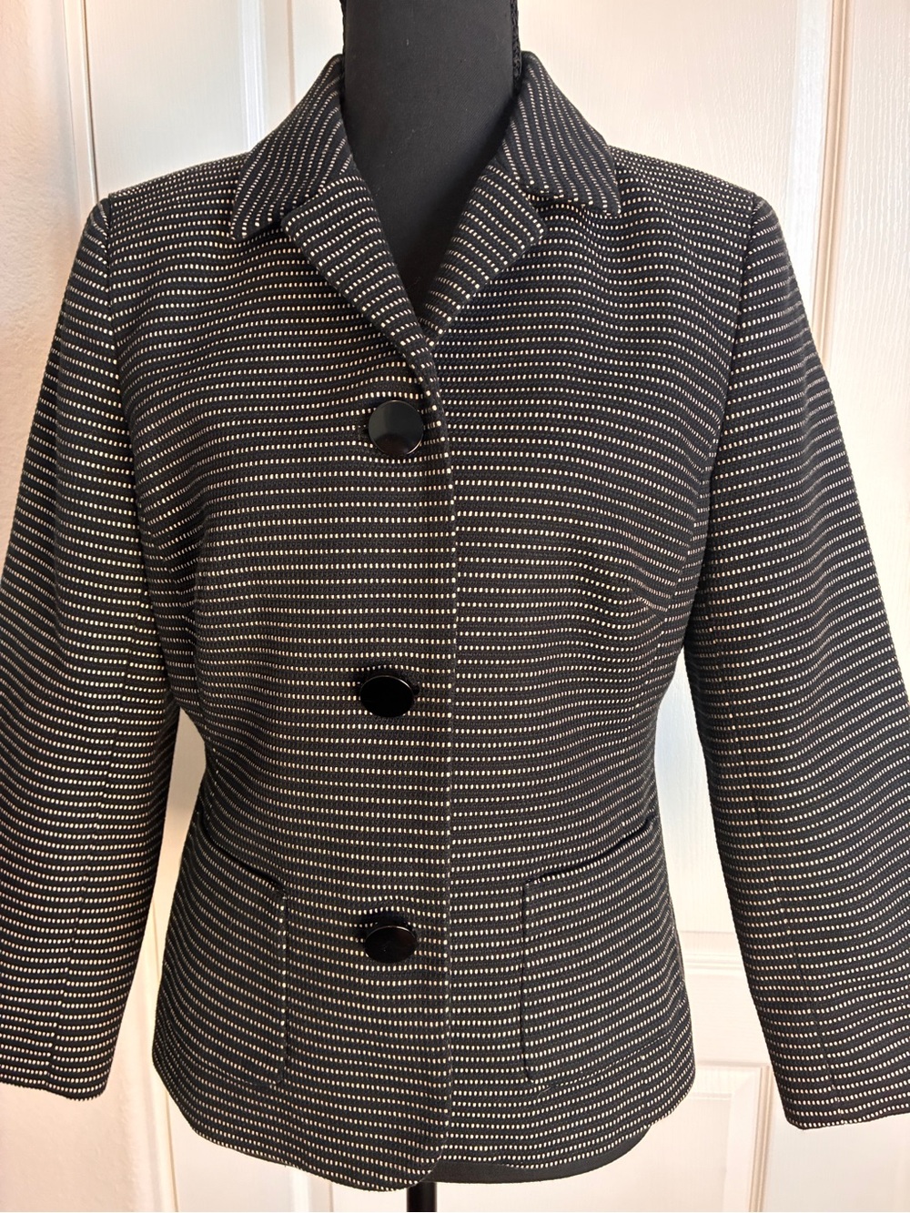 Semantiks Black & White Dotted Stripe Button-Front Blazer